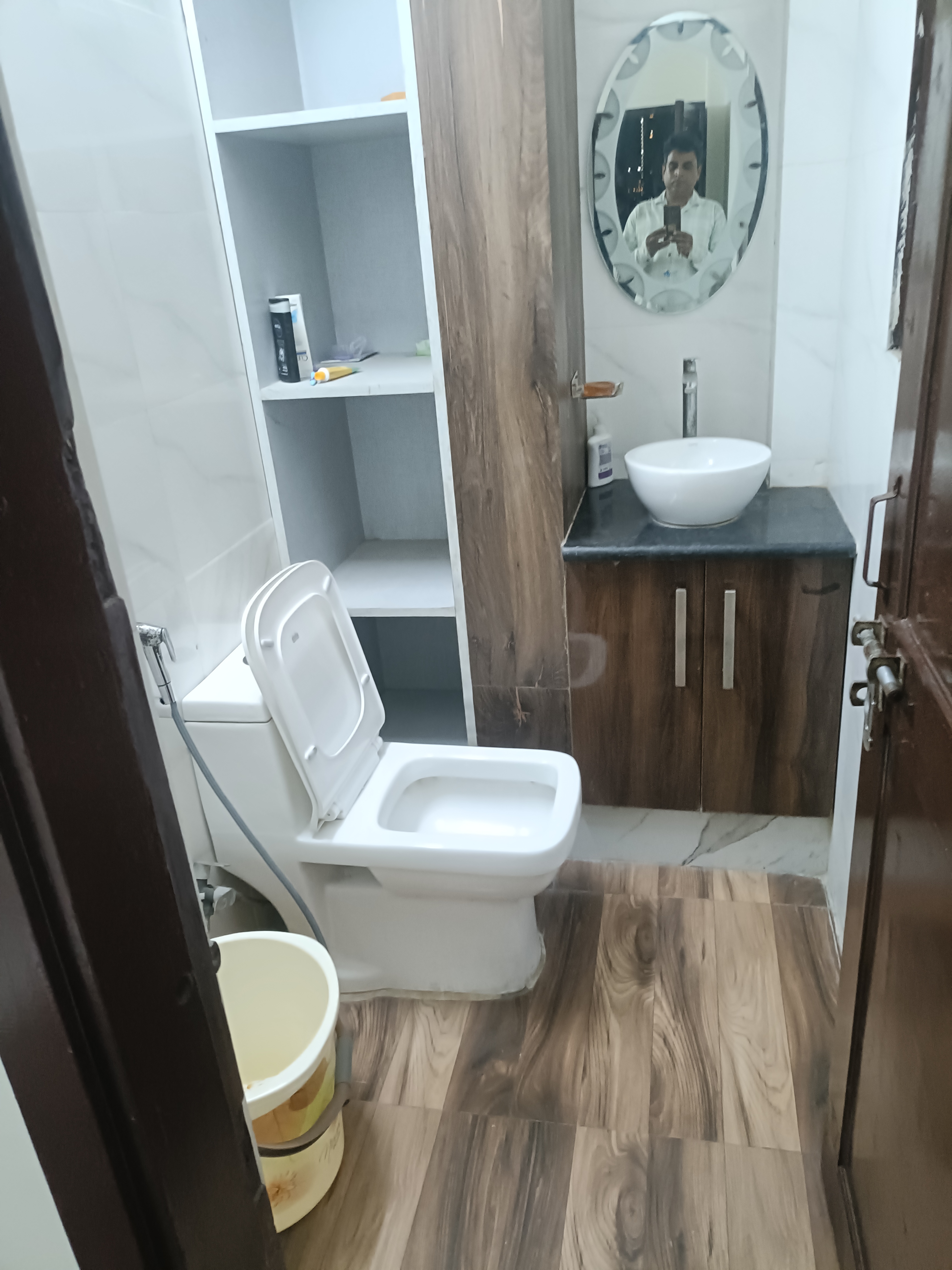 1 Rk  350 Sq.Ft. Apartment in Arun Vihar Sector 37