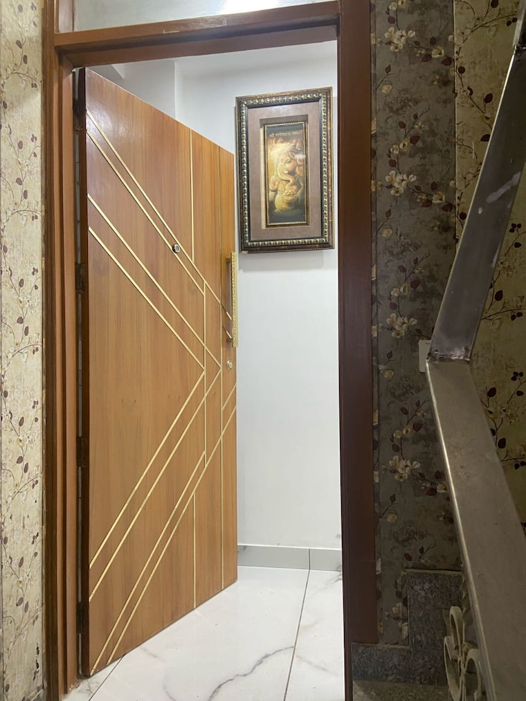 Balcony, amar colony 2 Bedroom 100 Sq.Yd. Builder Floor In Amar Colony Delhi 9058226