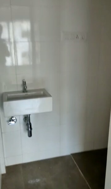 Bathroom in 2 BHK Apartment at Lokhandwala Complex, Andheri West – for Rent
