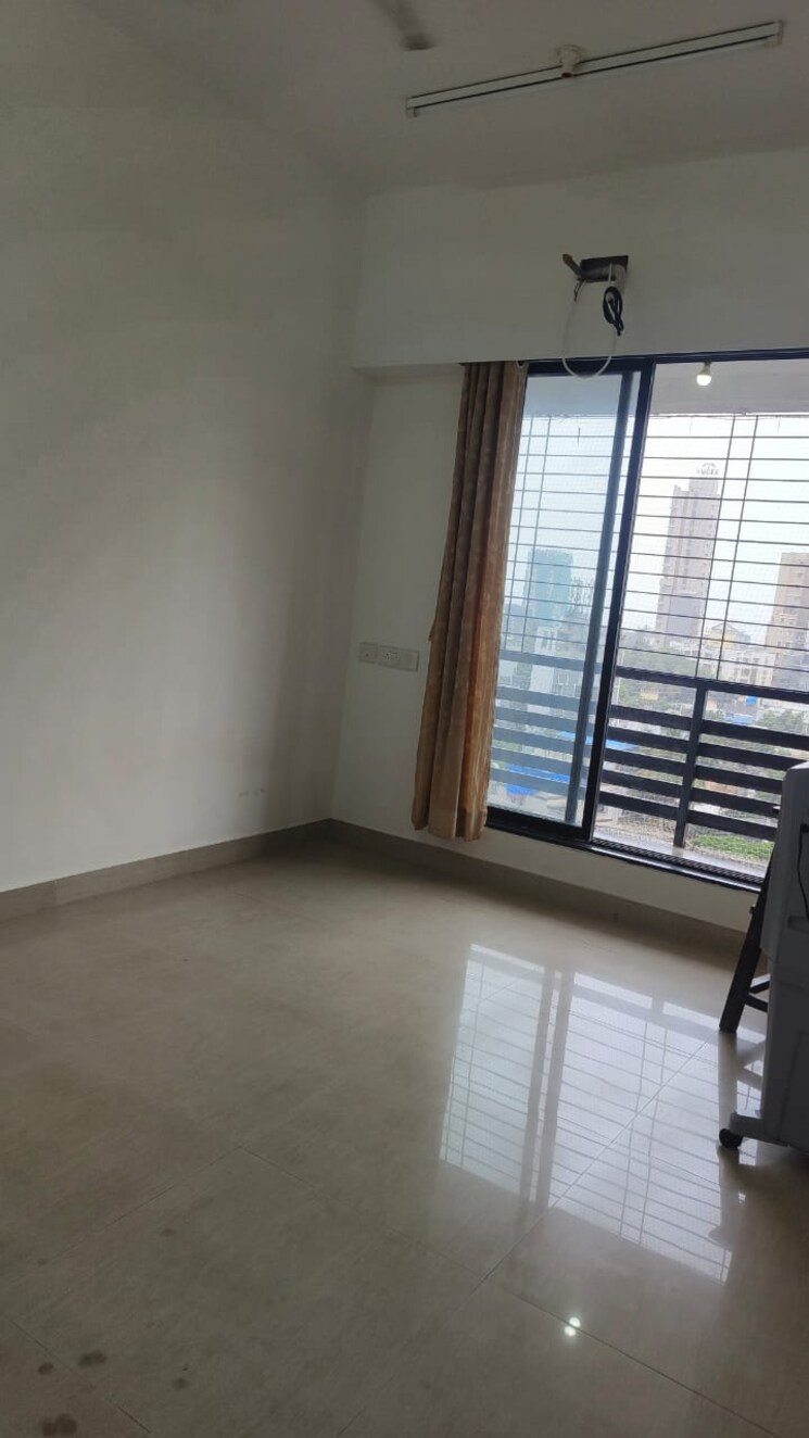 Room, dadar west 2 Bedroom 700 Sq.Ft. Apartment In Dadar West Mumbai 9058244