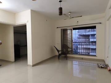 Room in 2 BHK Apartment at Unique Poonam Estate Cluster 2, Mira Road – for Sale