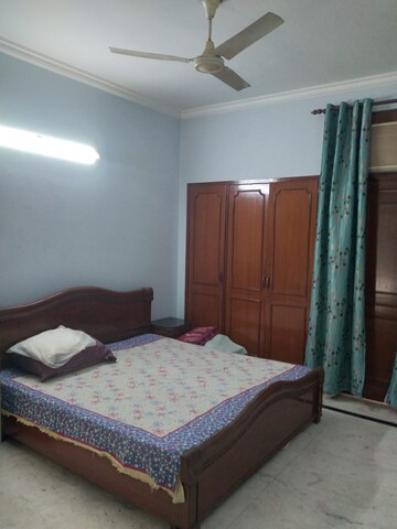 Bedroom in 3 BHK Builder Floor at DLF City Phase III, Sector 24 – for Rent