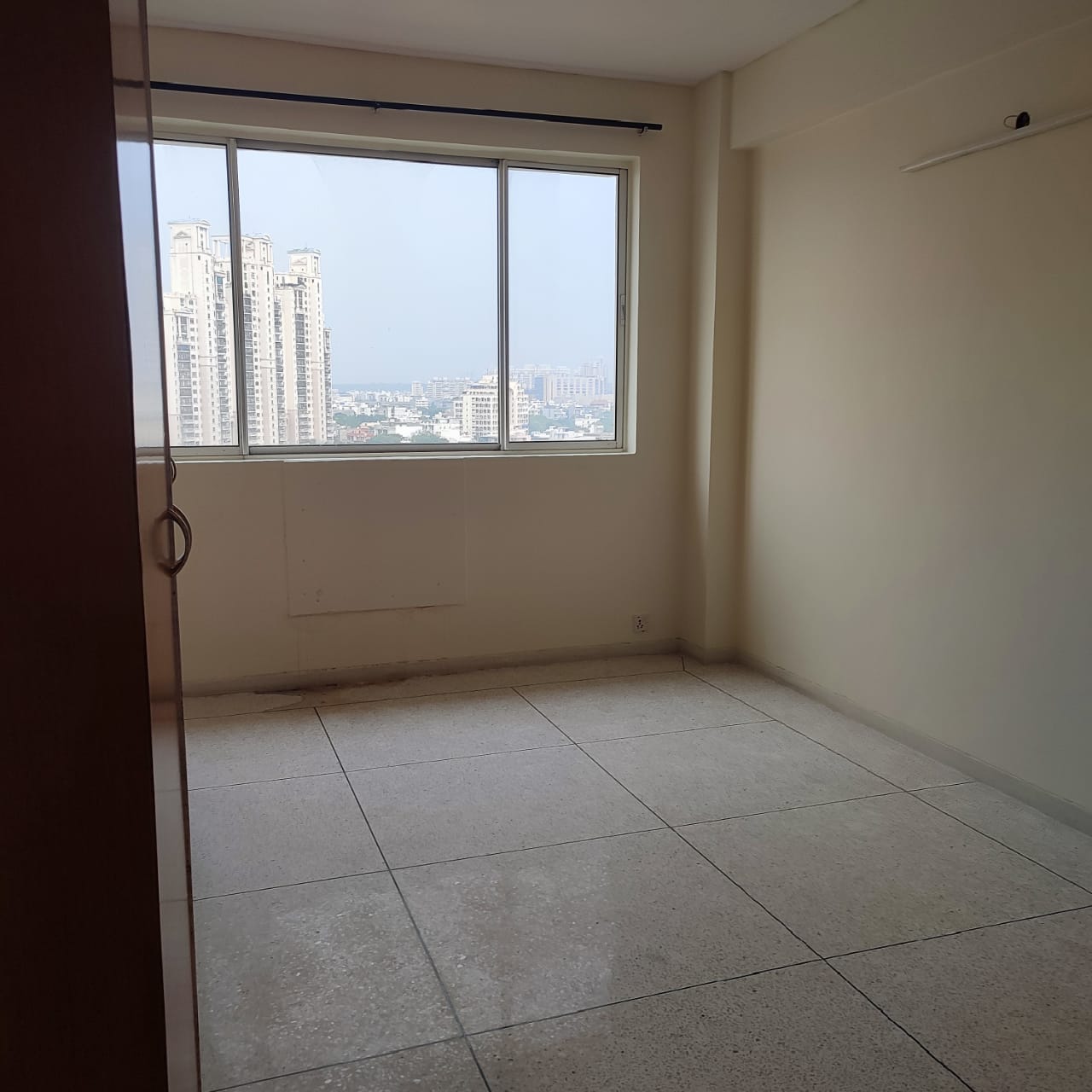 3 BHK Apartment For Rent in DLF Ridgewood Estate