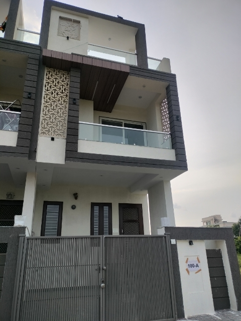 3 BHK + Extra Room Villa For Sale in Porwal Realty