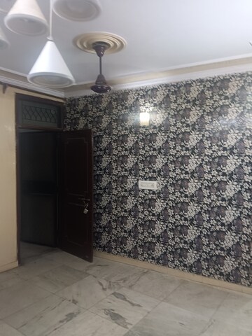 Room in 1 BHK Builder Floor at Panchsheel Vihar – for Rent