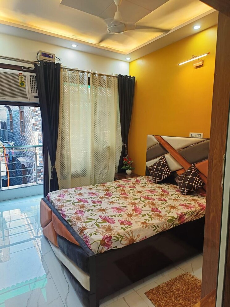 Bedroom, uttam nagar 3 Bedroom 900 Sq.Ft. Builder Floor In Uttam Nagar Delhi 9058405