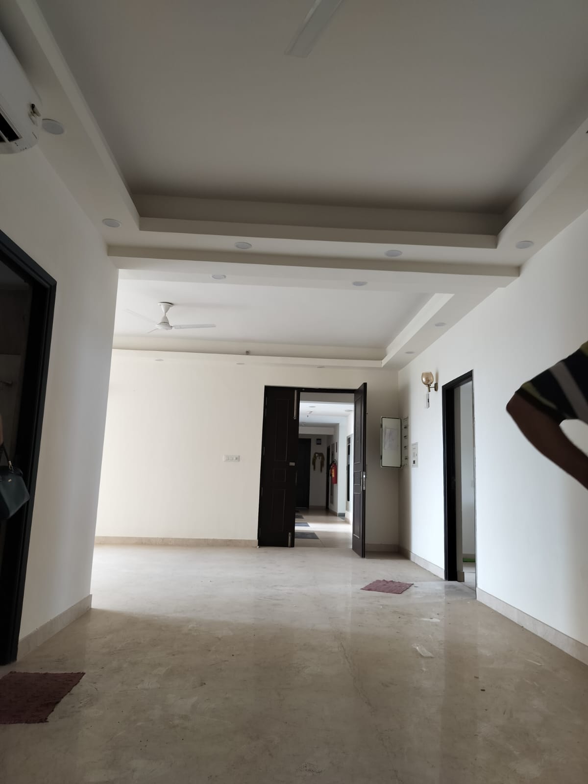 4 BHK + Pooja Room,Servant Room,Study Room,Extra Room 3177 Sq.Ft. Apartment in Wave Amore