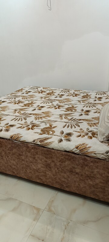 Bedroom in 1 BHK Builder Floor at Saket – for Rent