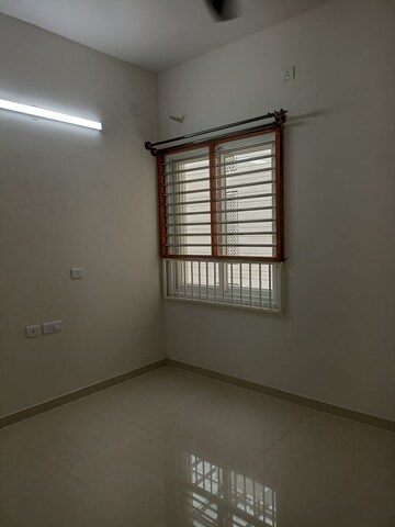 Room in 2 BHK Apartment at L&T Raintree Boulevard, Hebbal – for Rent