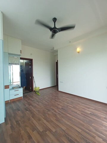 Room in 2 BHK Apartment at L&T Raintree Boulevard, Hebbal – for Rent