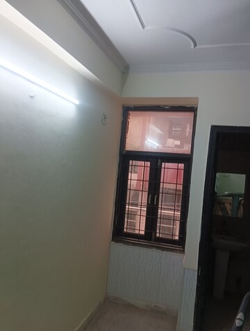 Room in 4 BHK Builder Floor at Chattarpur – for Rent