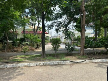  Plot – Garden View at Sigma Iv Greater Noida - for Sale