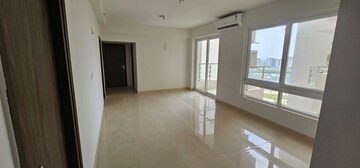 Room in 3 BHK Apartment at Hero Homes Gurgaon, Sector 104 – for Rent