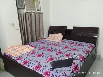 1 RK Independent House For Rent in Sector 45