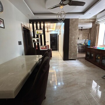 Parking in 2.5 BHK Builder Floor at Smart World Gems, Sector 89 – for Sale