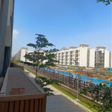 Balcony in 2.5 BHK Builder Floor at Smart World Gems, Sector 89 – for Sale