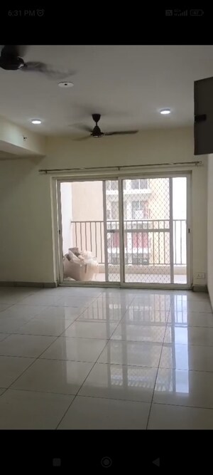 Room in 3 BHK Apartment at Panchsheel Greens II, Sector 16 Greater Noida – for Sale