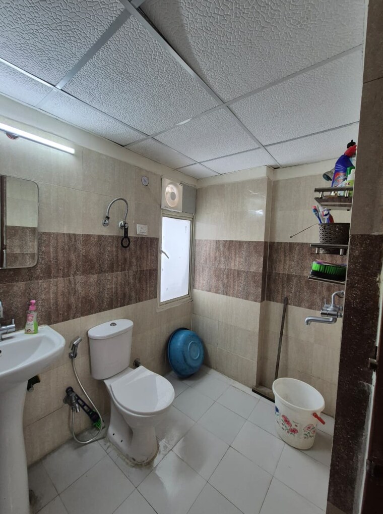 Bathroom, panchsheel-greens-ii 3 Bedroom 980 Sq.Ft. Apartment In Sector 16 Greater Noida Greater Noida 9058619