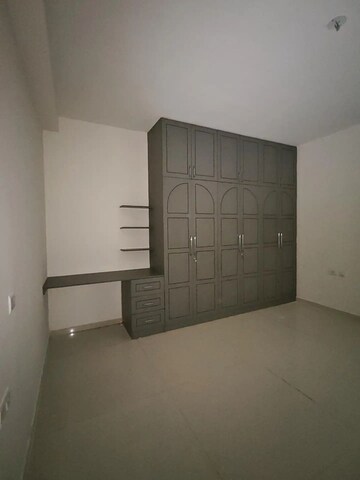 Room in 4 BHK Apartment at L&T Raintree Boulevard, Hebbal – for Rent