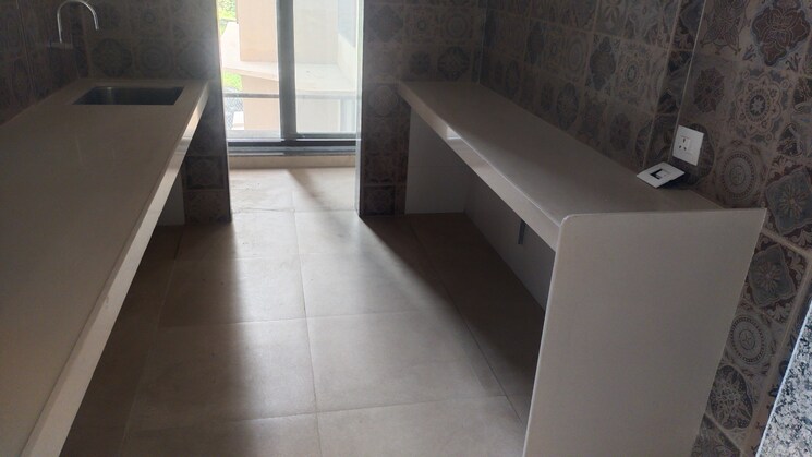 Balcony, lake-primrose 3 Bedroom 1500 Sq.Ft. Apartment In Powai Mumbai 9058649