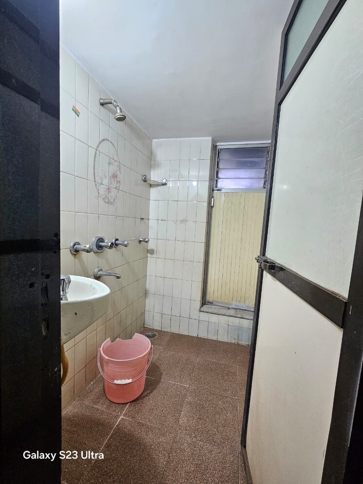 Bathroom, videocon-towers-b-chs-ltd 3 Bedroom 1380 Sq.Ft. Apartment In Kandivali East Mumbai 9058688
