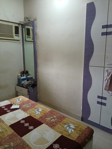 Furnished Amenities in 3 BHK Apartment at Evershine Millennium Paradise, Kandivali East – for Rent