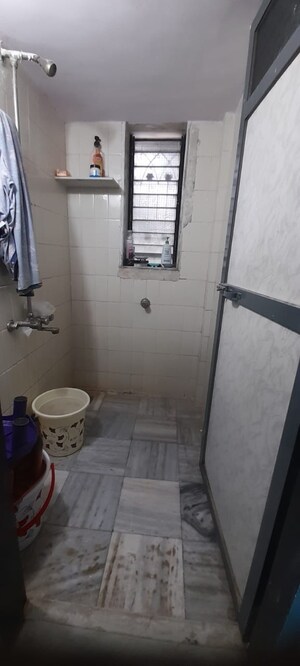 Bathroom in 1 BHK Apartment at Thakur Gayatri Satsang, Kandivali East – for Sale