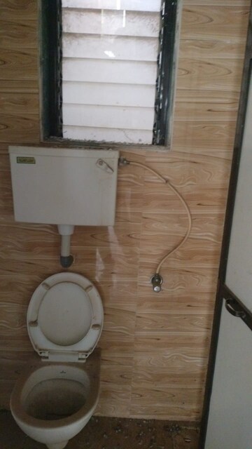 Bathroom in 1 BHK Apartment at Thakur Gayatri Satsang, Kandivali East – for Sale