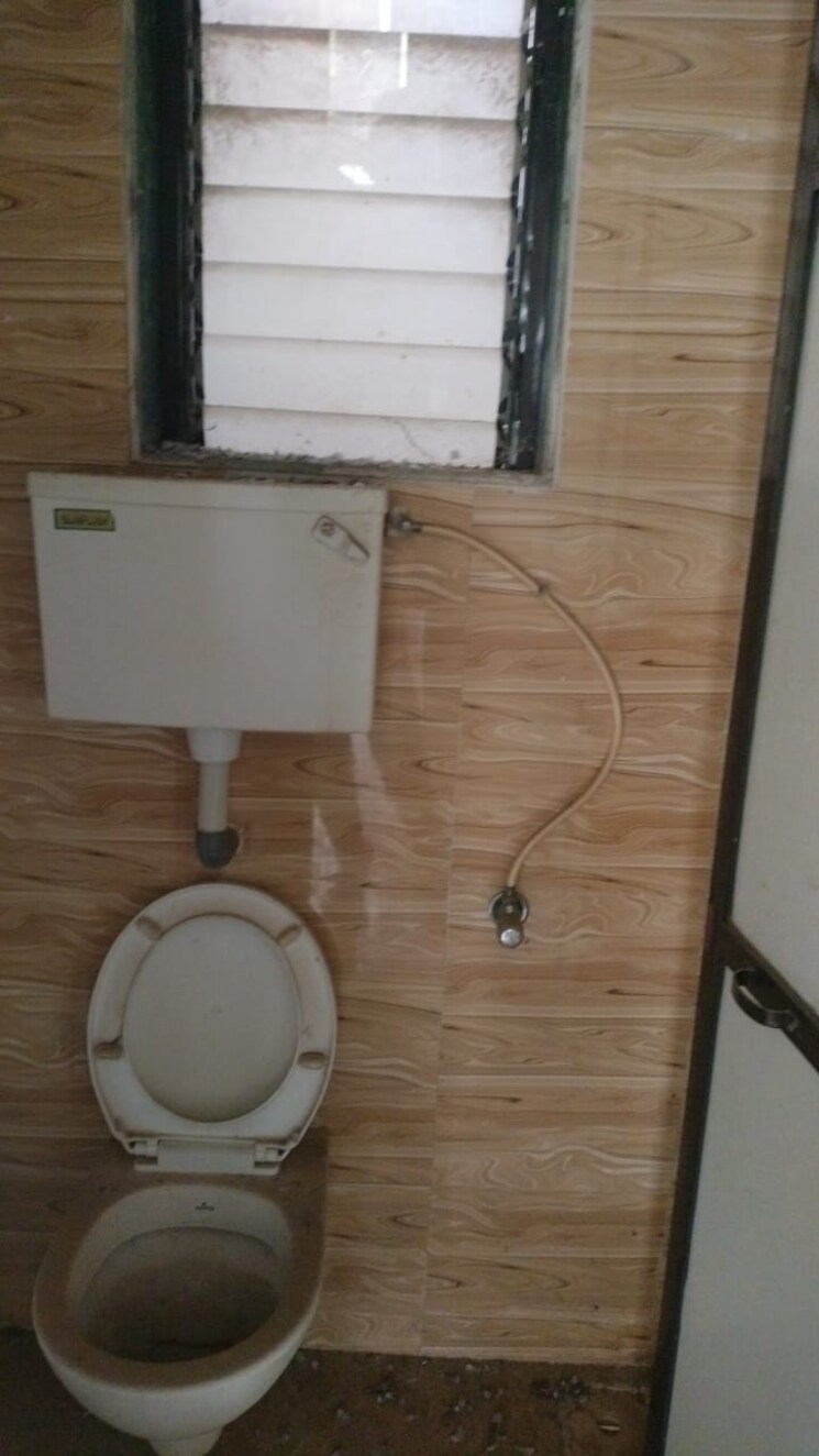 Bathroom, thakur-gayatri-satsang 1 Bedroom 595 Sq.Ft. Apartment In Kandivali East Mumbai 9058703