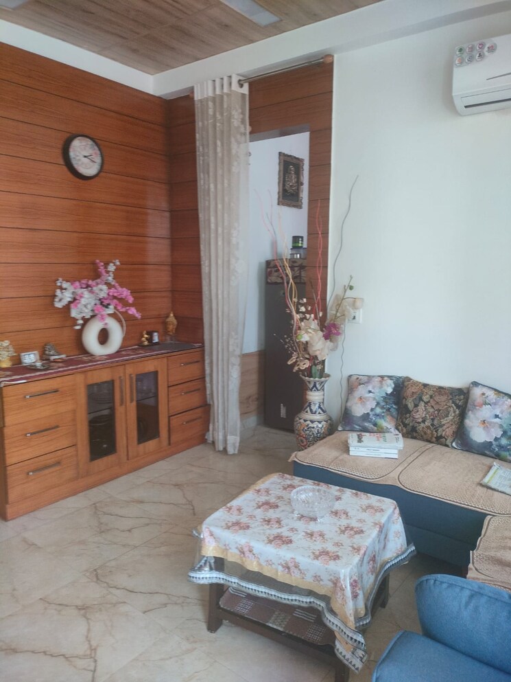 Living Room, mohit nagar 2.5 Bedroom 1800 Sq.Ft. Penthouse In Mohit Nagar Dehradun 9058713