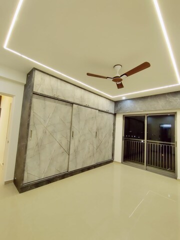 Room in 2 BHK Apartment at Goyal Orchid Piccadilly, Thanisandra Main Road – for Rent