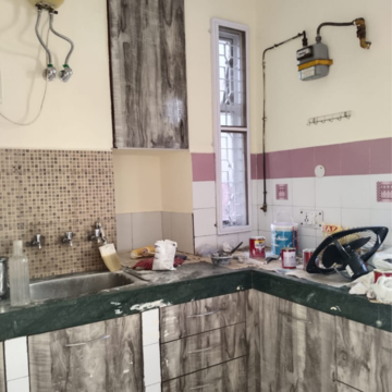 Kitchen in 2 BHK Builder Floor at Saket – for Rent
