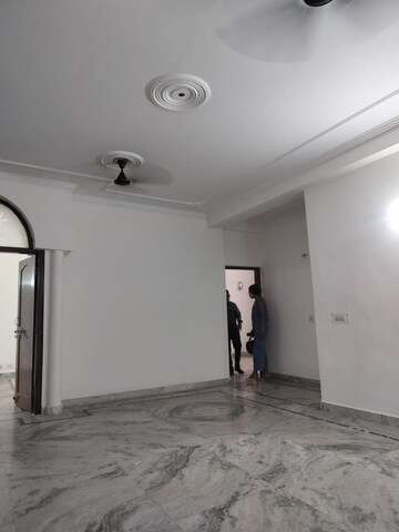 Room in 3 BHK Independent House at RWA Apartments Sector 47, Sector 47 – for Rent