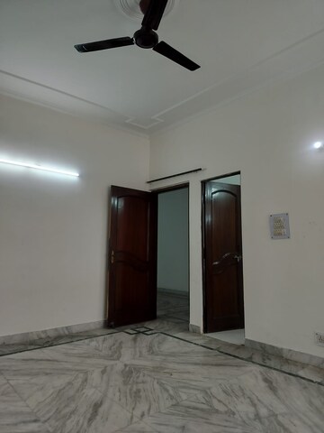 Room in 3 BHK Independent House at RWA Apartments Sector 47, Sector 47 – for Rent