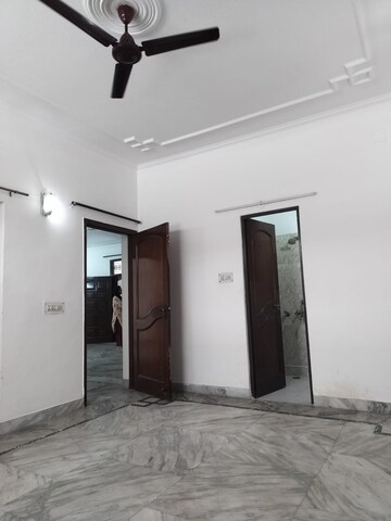 Room in 3 BHK Independent House at RWA Apartments Sector 47, Sector 47 – for Rent