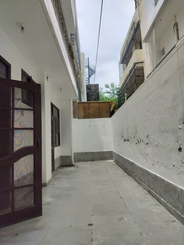 Balcony in 3 BHK Independent House at RWA Apartments Sector 47, Sector 47 – for Rent