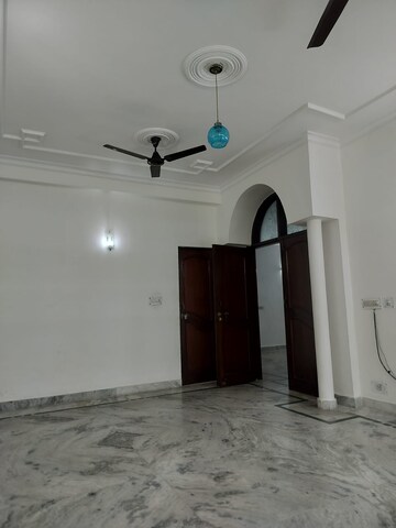 Room in 3 BHK Independent House at RWA Apartments Sector 47, Sector 47 – for Rent