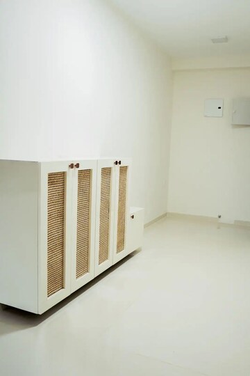 Room in 4 BHK Apartment at L&T Raintree Boulevard, Hebbal – for Rent
