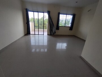 Room in 2 BHK Apartment at Vrindavan Arcade, Hadapsar – for Sale
