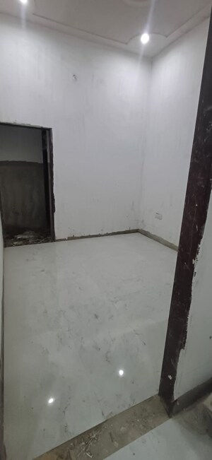 Room in 4 BHK Villa at Pallav Puram Phase 2 – for Sale