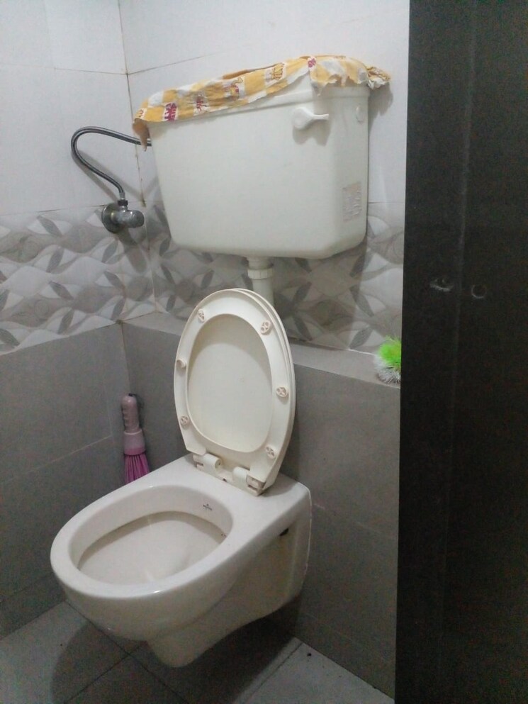 Bathroom, lalani-valentine-apartment 1 Bedroom 405 Sq.Ft. Apartment In Malad East Mumbai 9058770