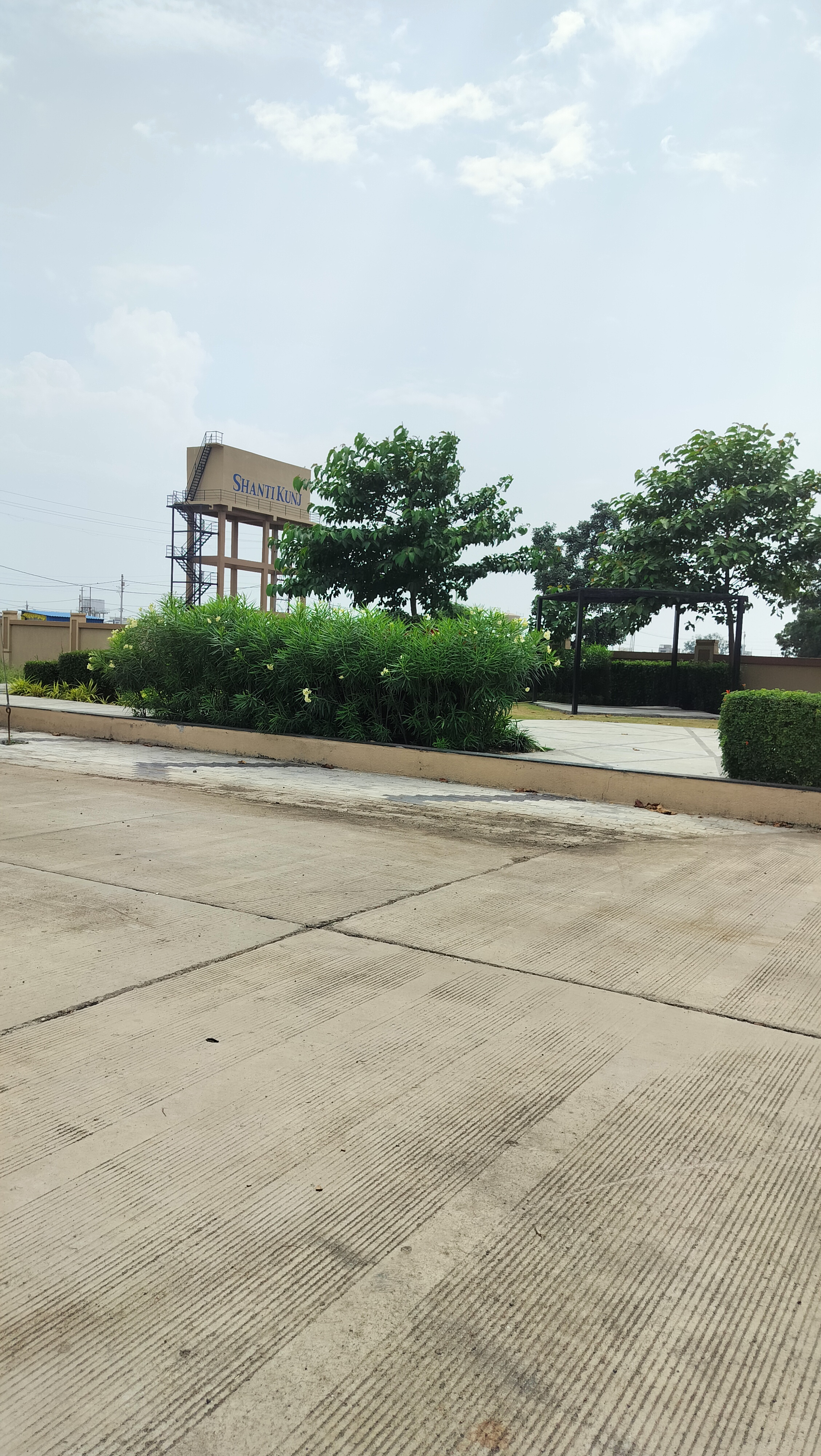 Plot For Sale in Shanti Kunj Near Shishuku