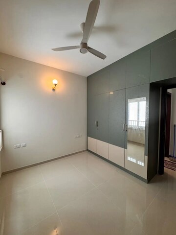 Room in 3 BHK Apartment at L&T Raintree Boulevard, Hebbal – for Rent