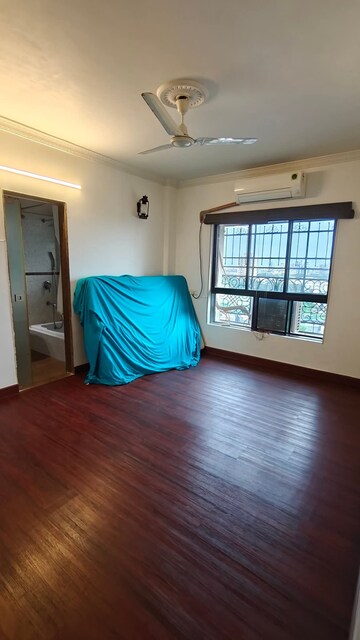 Room in 3 BHK Apartment at Andheri West – for Rent