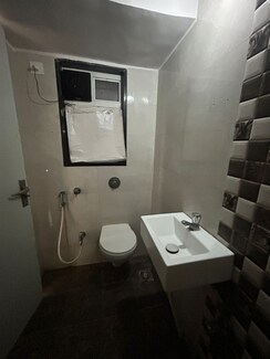 2 BHK + Pooja Room Apartment For Sale in Raheja Serenity