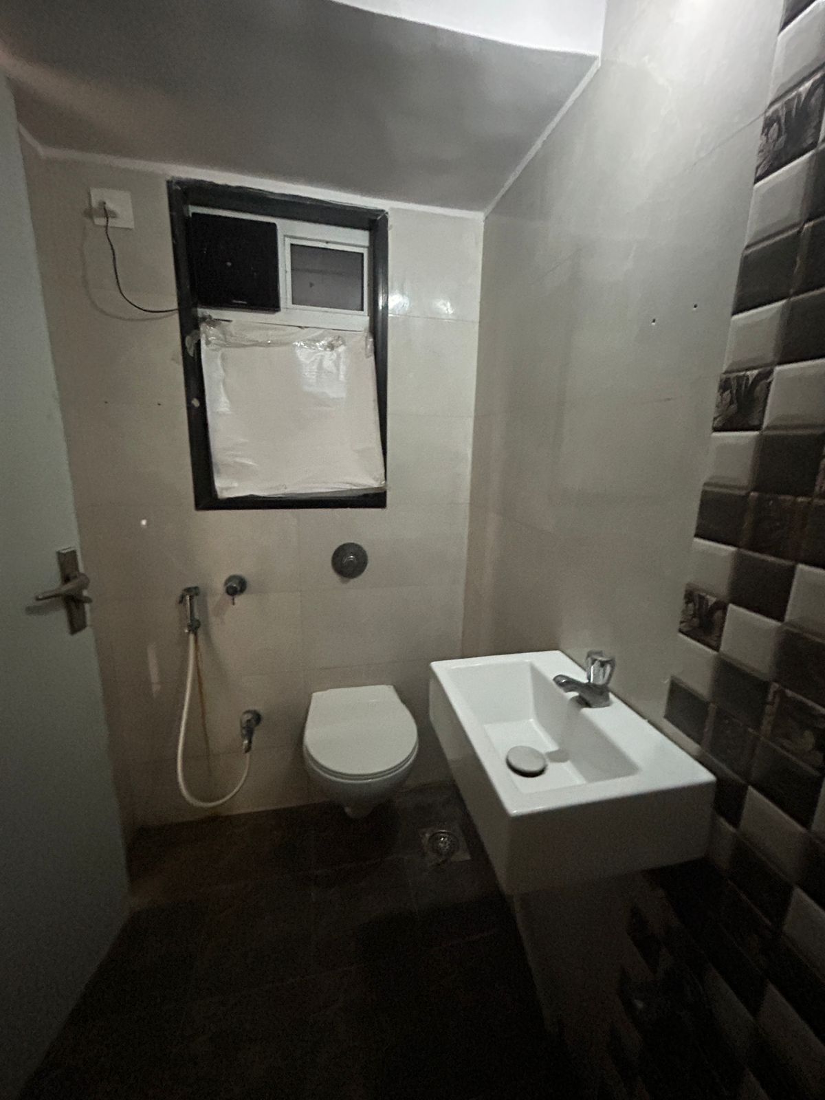 2 BHK + Pooja Room Apartment For Sale in Raheja Serenity