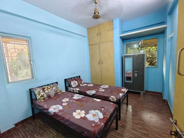Bedroom, andheri east Pg For Boys & Girls In Andheri East 9058859