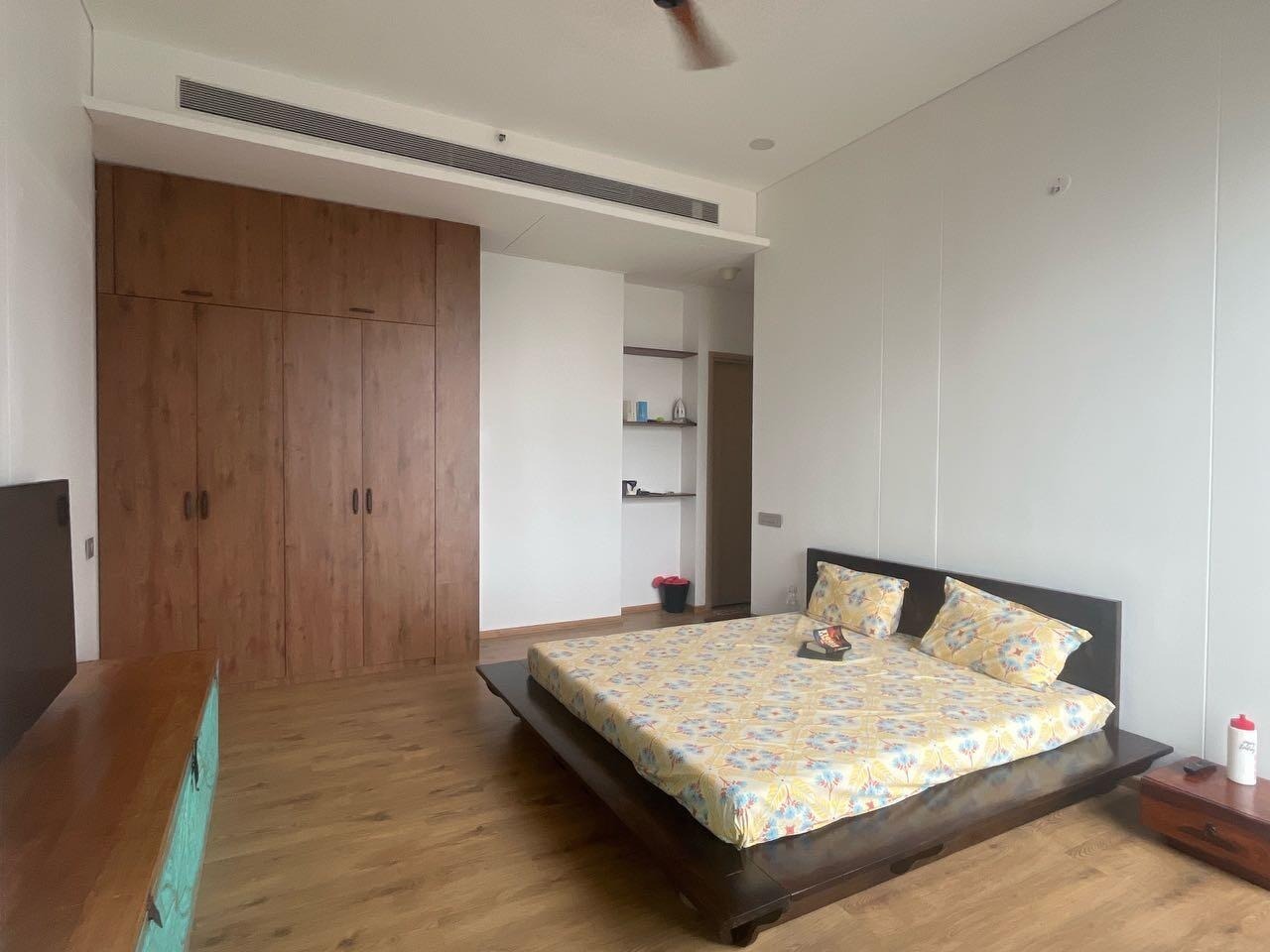 4 BHK + Pooja Room Apartment For Rent in Rustomjee Crown