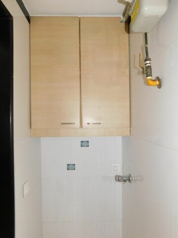 Bathroom in 2 BHK Apartment at Raheja Sherwood, Goregaon East – for Rent