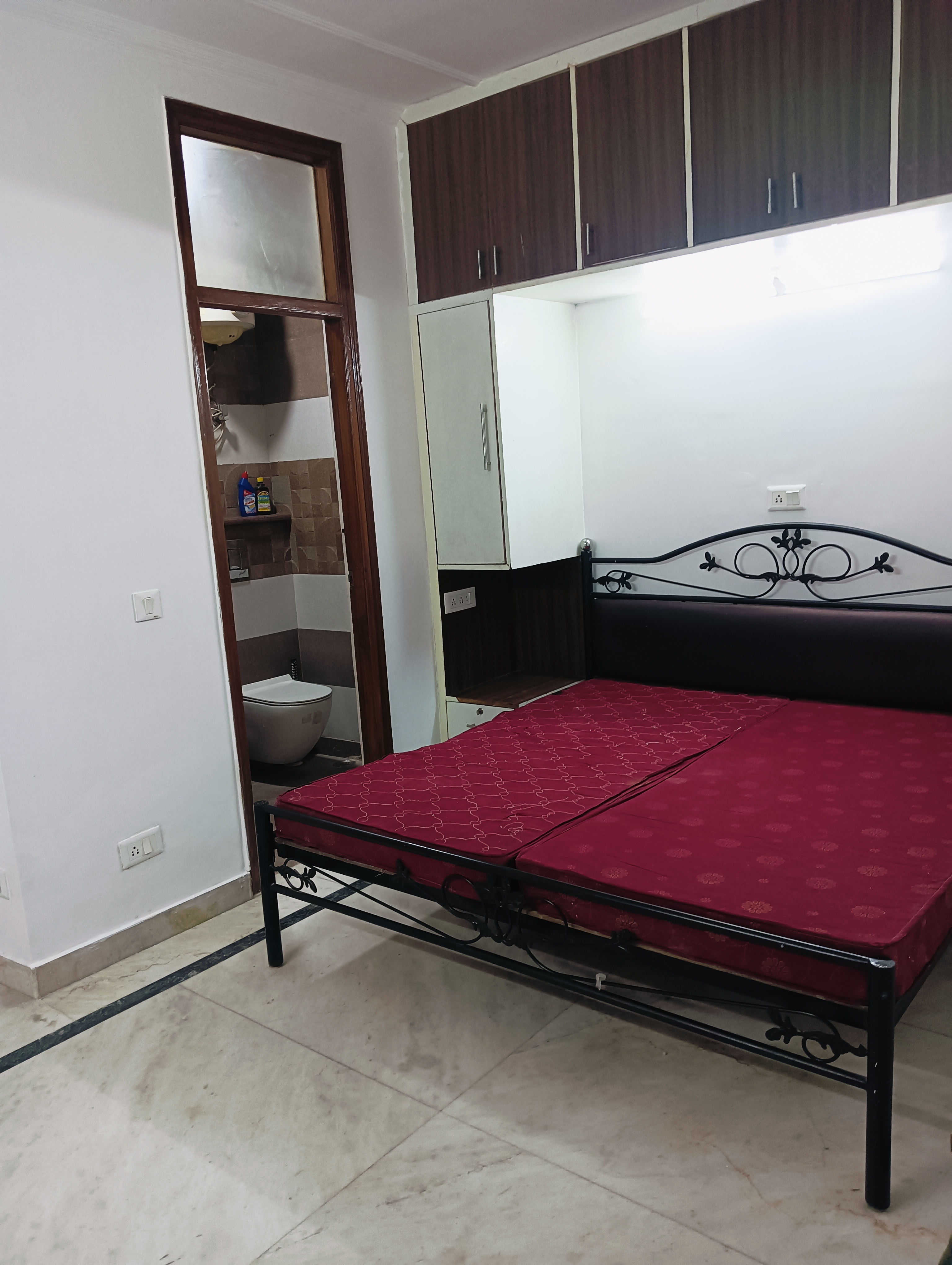 1 BHK Builder Floor For Rent in Lajpat Nagar I